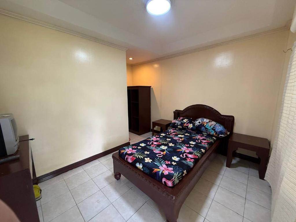 Deluxe Room at Pecan Pension House, accommodation near Iloilo International Airport